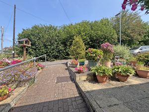 Photo 16- click for photo gallery